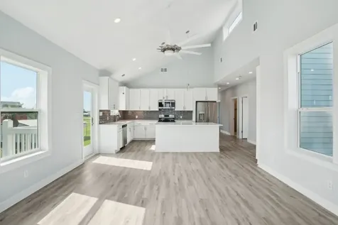 2115 Seahorse Lane Port Bolivar TX 77650