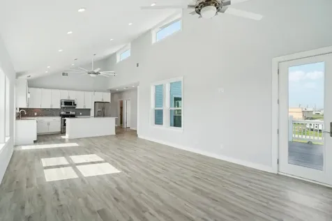 2115 Seahorse Lane Port Bolivar TX 77650