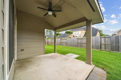 15919 Walnut Shores Drive Houston TX 77044