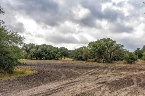 1250 Ladewig Lane Flatonia TX 78956