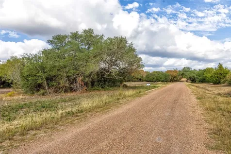 1250 Ladewig Lane Flatonia TX 78956
