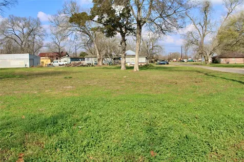 638 Prairie Street Columbus TX 78934