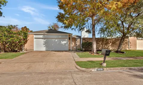 8518 Furlong Lane Houston TX 77071