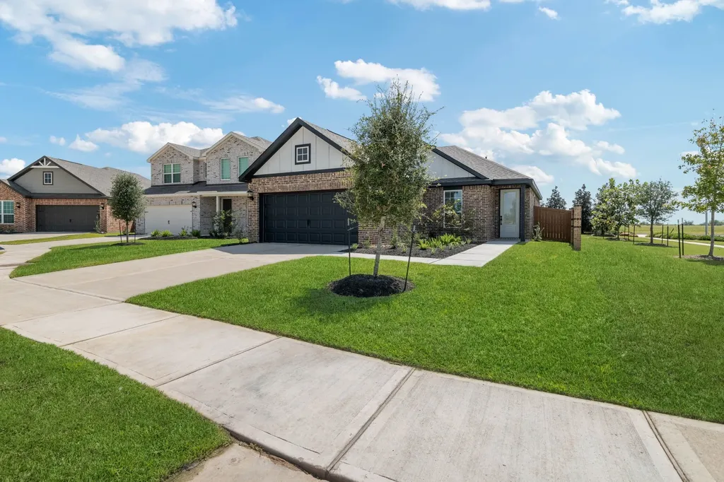 1115 Moonlight Trace Drive Beasley TX 77417