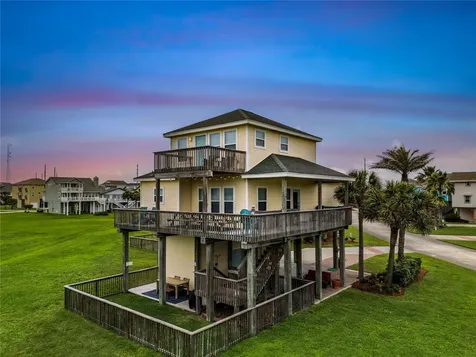 4114 Courageous Lane Galveston TX 77554