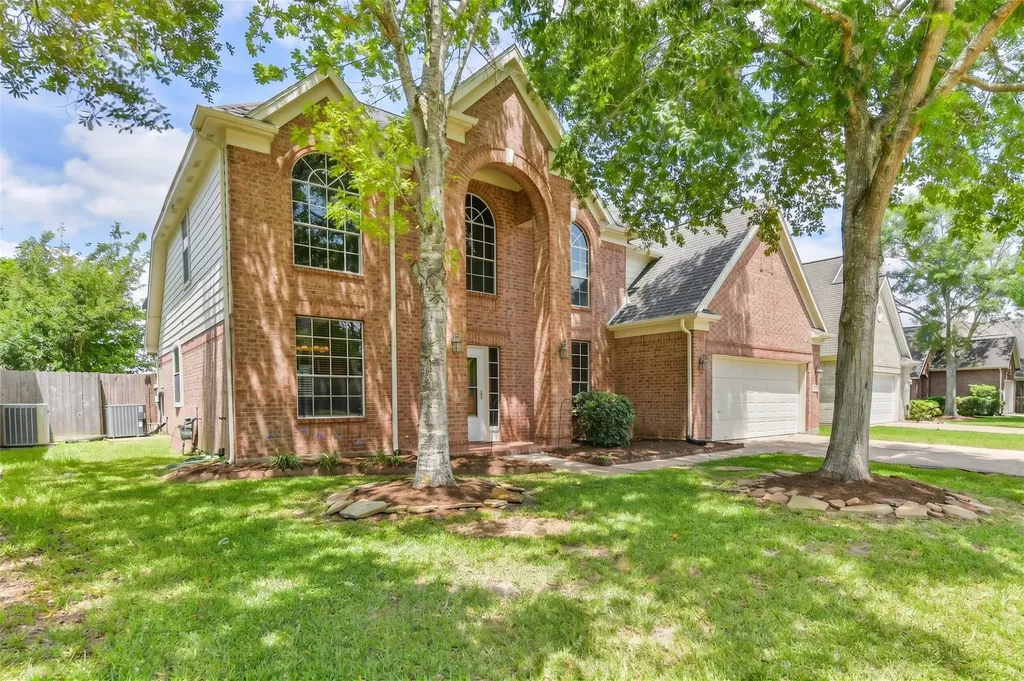3304 Autumn Forest Drive Pearland TX 77584