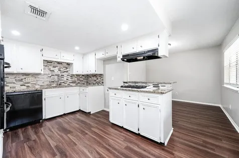 1922 Arcadia Drive Sugar Land TX 77498