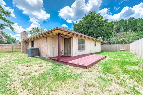 1922 Arcadia Drive Sugar Land TX 77498