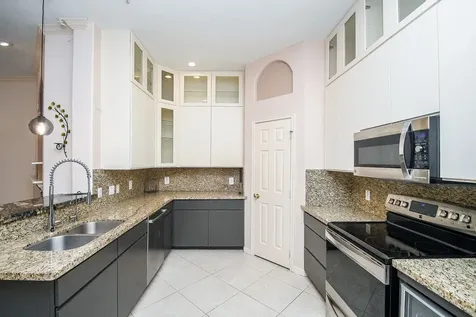 2710 Grants Lake Boulevard K4 Sugar Land TX 77479