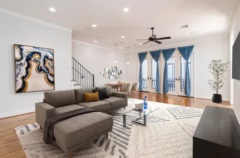 225 Knox Street Houston TX 77007