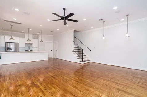 225 Knox Street Houston TX 77007