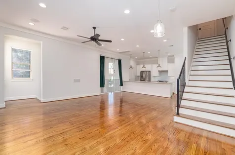 225 Knox Street Houston TX 77007