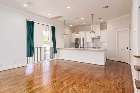 225 Knox Street Houston TX 77007