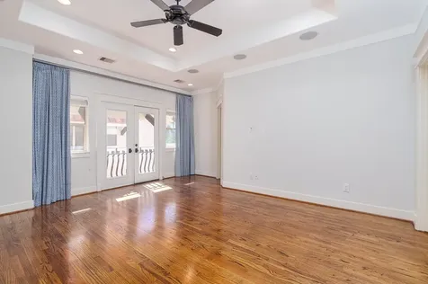 225 Knox Street Houston TX 77007