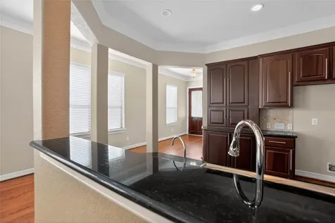 11638 Royal Oaks View Houston TX 77082