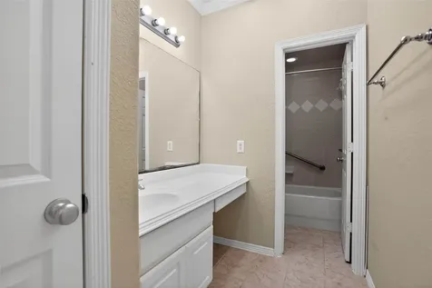 11638 Royal Oaks View Houston TX 77082