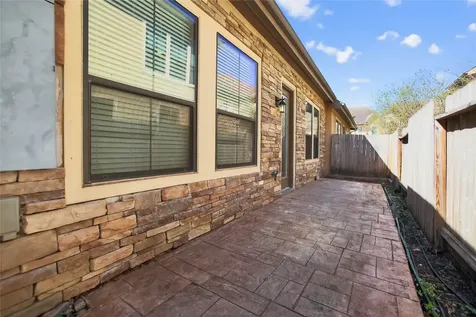 11638 Royal Oaks View Houston TX 77082