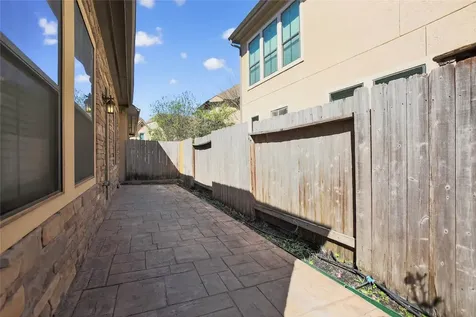 11638 Royal Oaks View Houston TX 77082