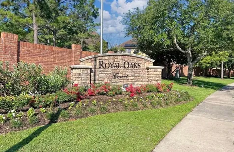 11638 Royal Oaks View Houston TX 77082