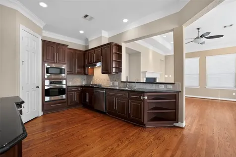 11638 Royal Oaks View Houston TX 77082