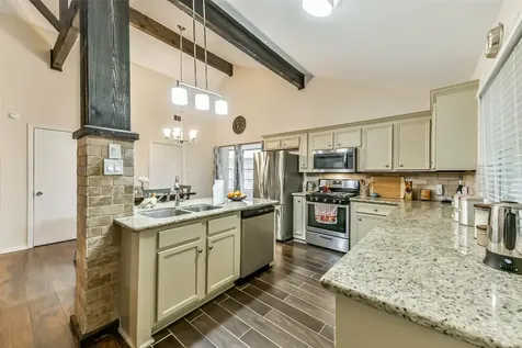 2313 E Clare Street Deer Park TX 77536