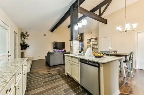 2313 E Clare Street Deer Park TX 77536