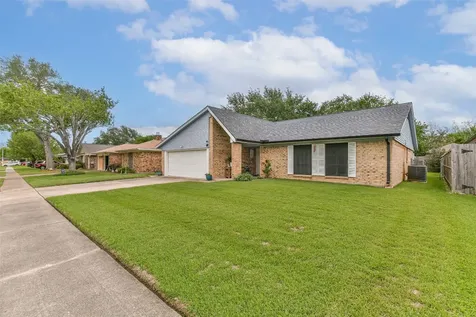 2313 E Clare Street Deer Park TX 77536