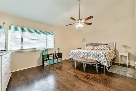 2313 E Clare Street Deer Park TX 77536