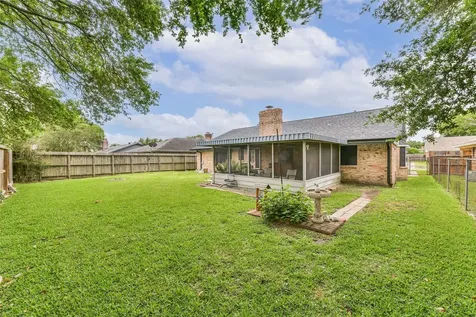 2313 E Clare Street Deer Park TX 77536