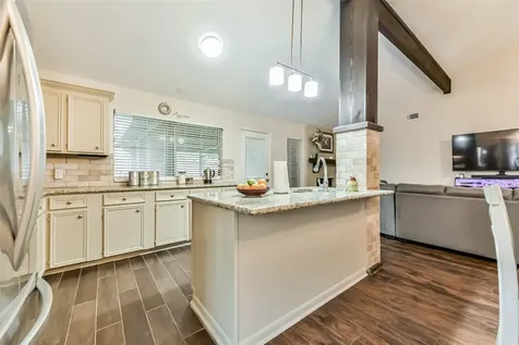 2313 E Clare Street Deer Park TX 77536