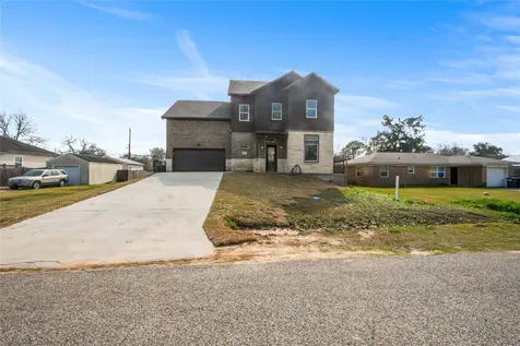 6413 N Ridgecrest Drive Hitchcock TX 77563