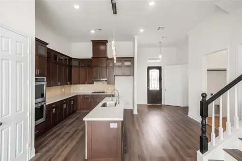 6413 N Ridgecrest Drive Hitchcock TX 77563