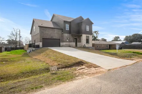 6413 N Ridgecrest Drive Hitchcock TX 77563