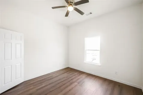 6413 N Ridgecrest Drive Hitchcock TX 77563