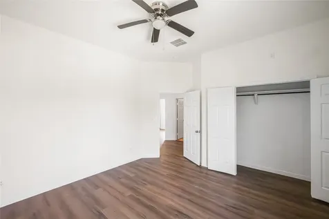 6413 N Ridgecrest Drive Hitchcock TX 77563