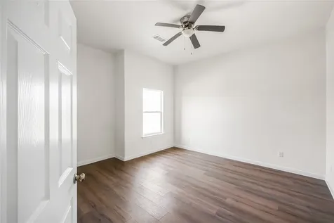 6413 N Ridgecrest Drive Hitchcock TX 77563