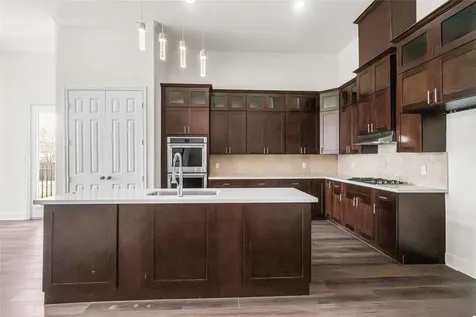 6413 N Ridgecrest Drive Hitchcock TX 77563