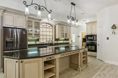 4803 County Road 197 Alvin TX 77511