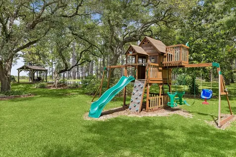 4803 County Road 197 Alvin TX 77511