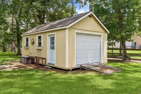4803 County Road 197 Alvin TX 77511