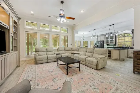 4803 County Road 197 Alvin TX 77511