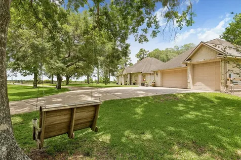 4803 County Road 197 Alvin TX 77511