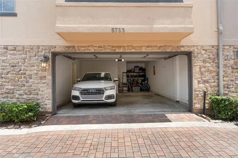 5733 Kansas Street Houston TX 77007