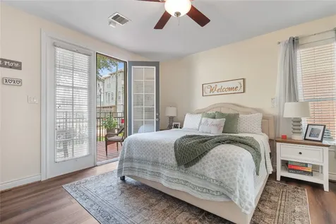 5733 Kansas Street Houston TX 77007