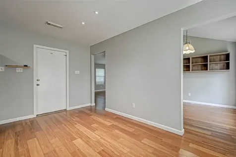 9466 Coast Bridge Street Houston TX 77075