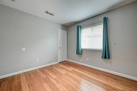 9466 Coast Bridge Street Houston TX 77075