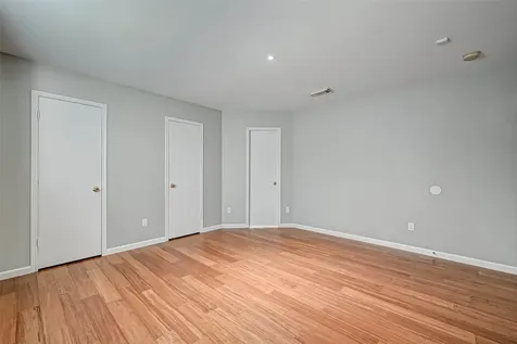 9466 Coast Bridge Street Houston TX 77075