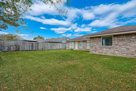 9466 Coast Bridge Street Houston TX 77075