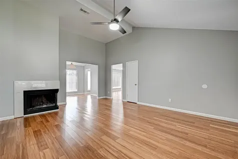 9466 Coast Bridge Street Houston TX 77075