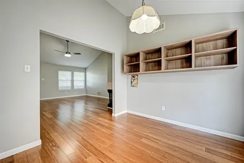 9466 Coast Bridge Street Houston TX 77075